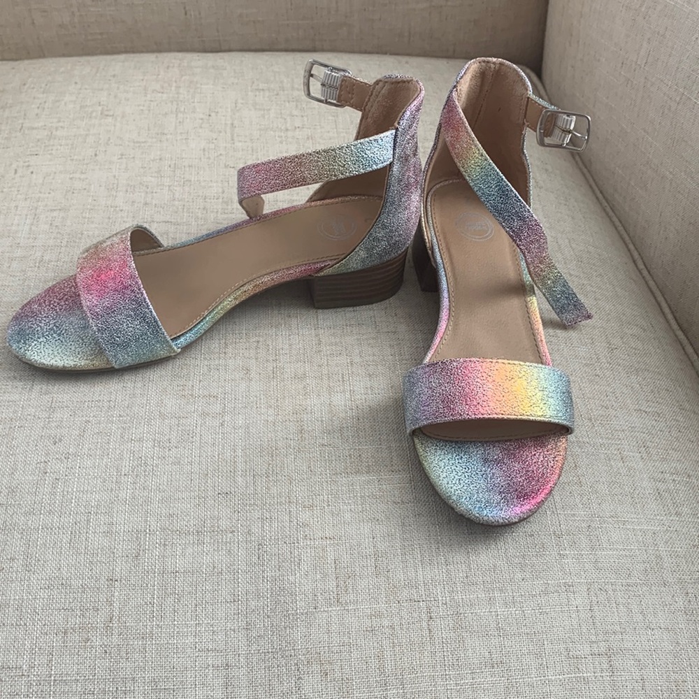 Rainbow Wonder nation girls sandals size 2 like new